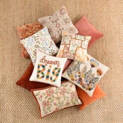 Embroidered Ditsy Floral Cushion -Home Decoration 30828665 alt08