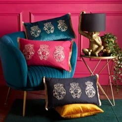 Three Monkeys Velvet Cushion -Home Decoration 30864118 alt04