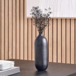Black Metal Bullet Vase